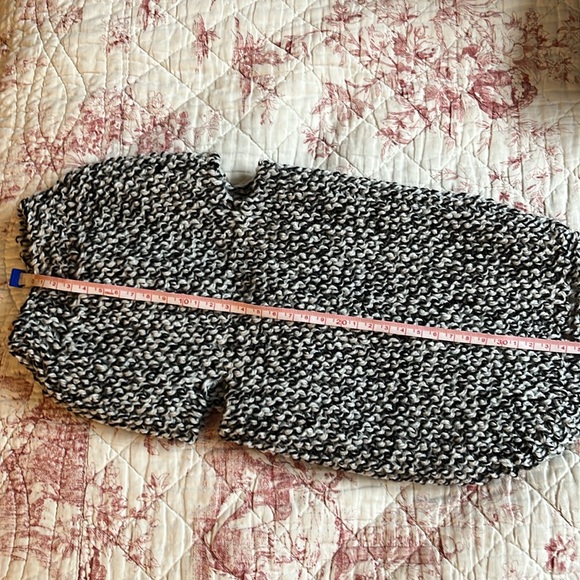 Dog clothes knit with acrylic yarn - Picture 2 of 5